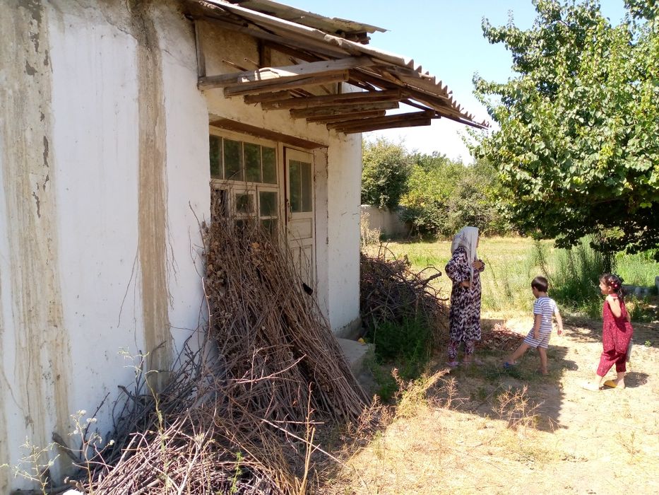 Чархинда 15 сот. 2хон.ховли