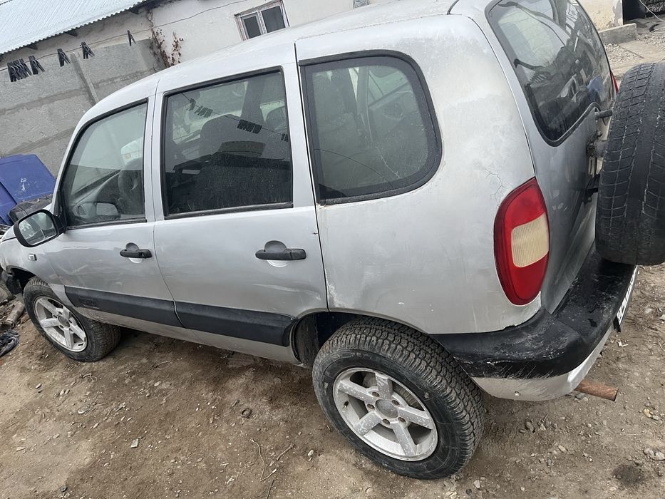 Шевроле нива 2004года