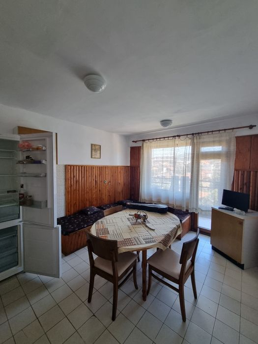 Тристаен апартамент под наем - Дупница, ж.к. Велчова Завера