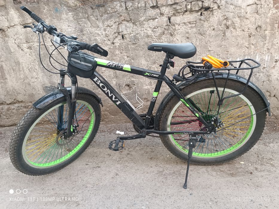 Bonvi velosiped sotiladi.