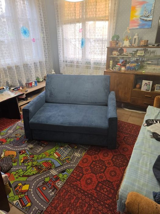 Разтегателен диван