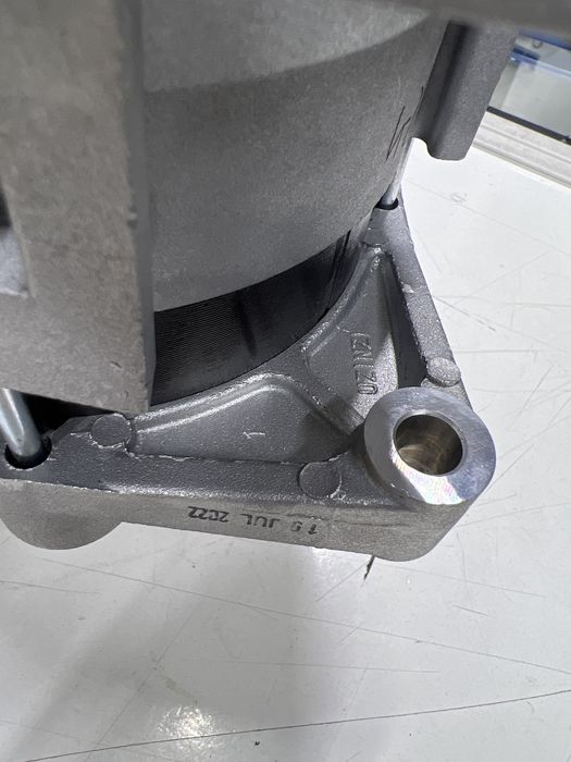 Генератор оригинал Кобальт Р4