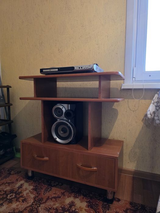 Тумба под телевизор и другую технику, с ящиком