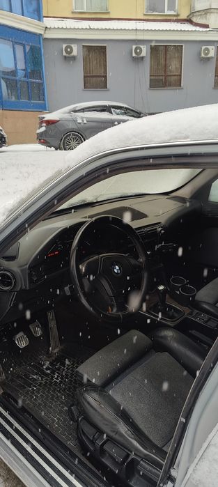 Продам БМВ е34 седан