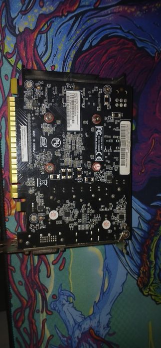Vând plecat video GTX 1050TI 4 GB