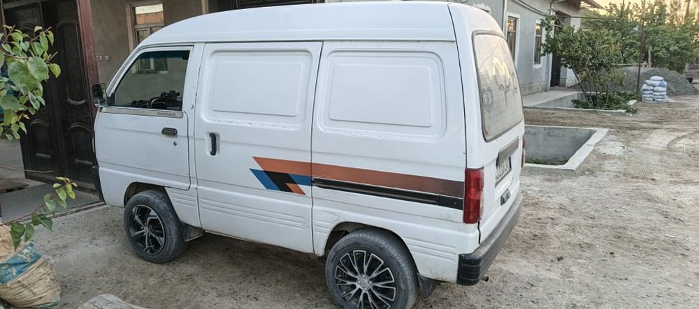 Дамас ван.       .