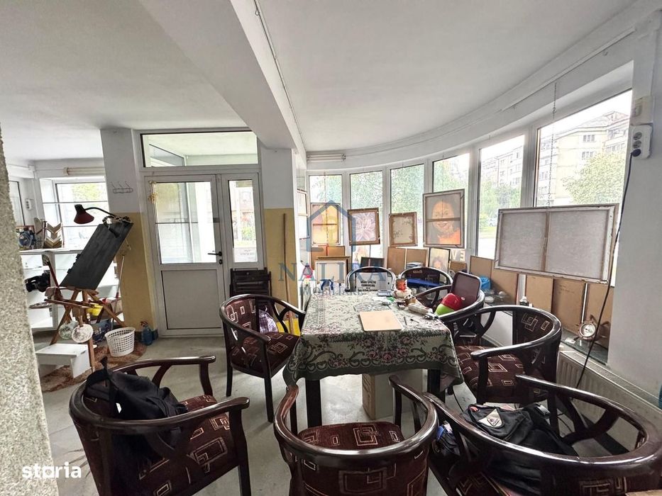 Spatiu comercial de vanzare - 90mp