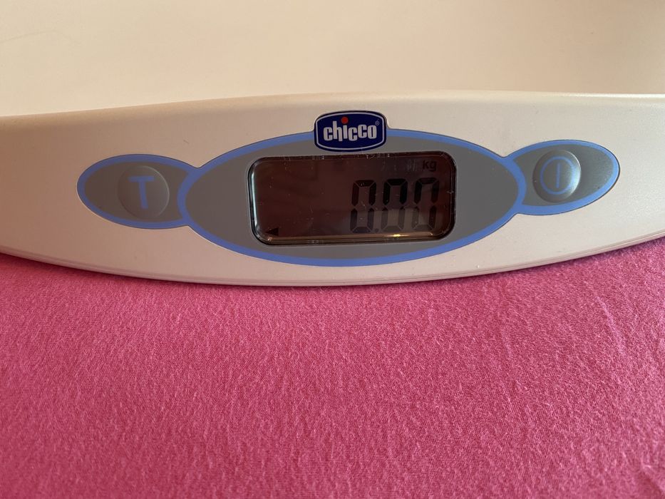 Cantar electronic digital Chicco pentru bebelusi