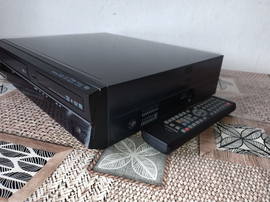 Video recorder combo hdd dvd Toshiba RDX V50