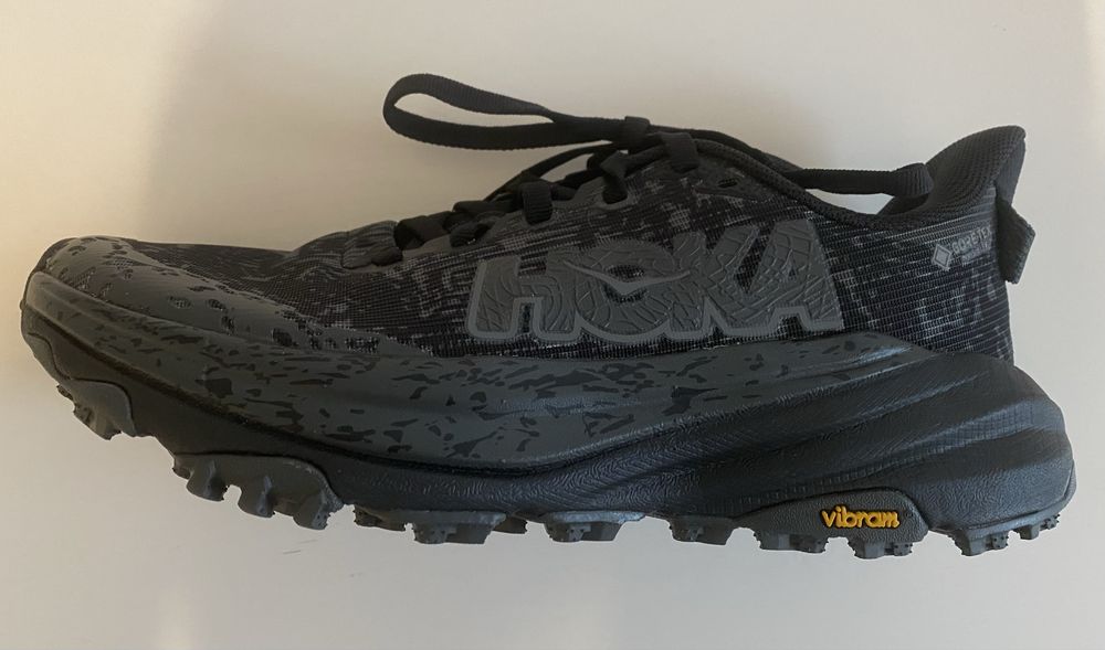 Adidasi Hoka 35,5-36