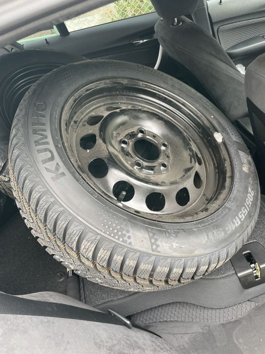 16/5/120 Джанти+Зимни гуми 205/55/16 BMW