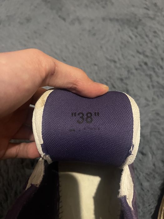 Out of office off white (Piele intoarsa)