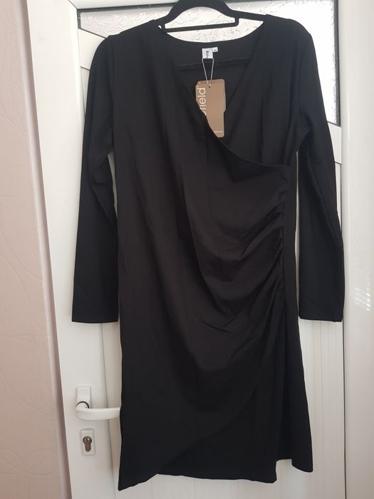 Нова черна  рокля