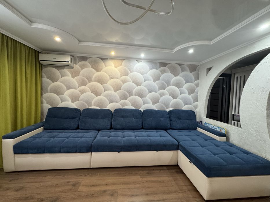 Продам большой угловой диван