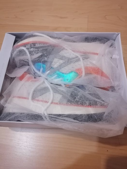 Маратонки номер 39