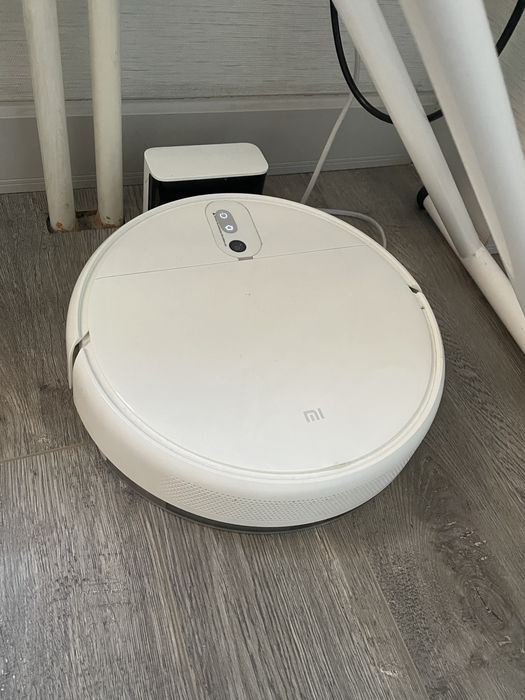 Робот пылесос mi