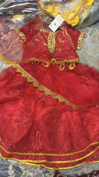 Индийский костюм сари