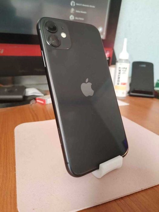 Iphone 11 /64gb ,81% baterie originala