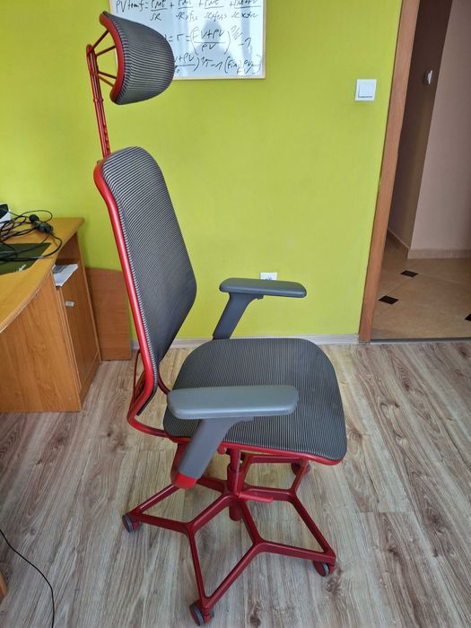 стол за компютър