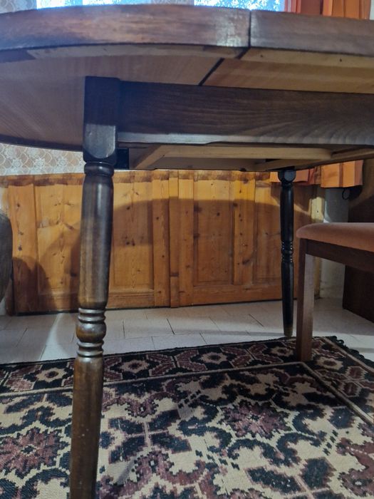 Трапезна/кухненска маса