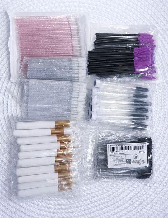 Материали за миглопластика – мигли, пинсети, четки, консумативи