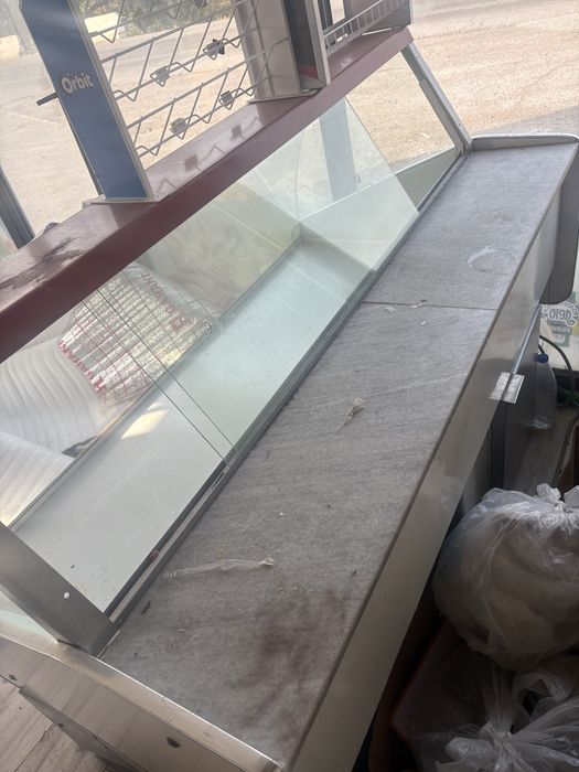 Витрина холодильник сотлад 300$ кам ишлатилган