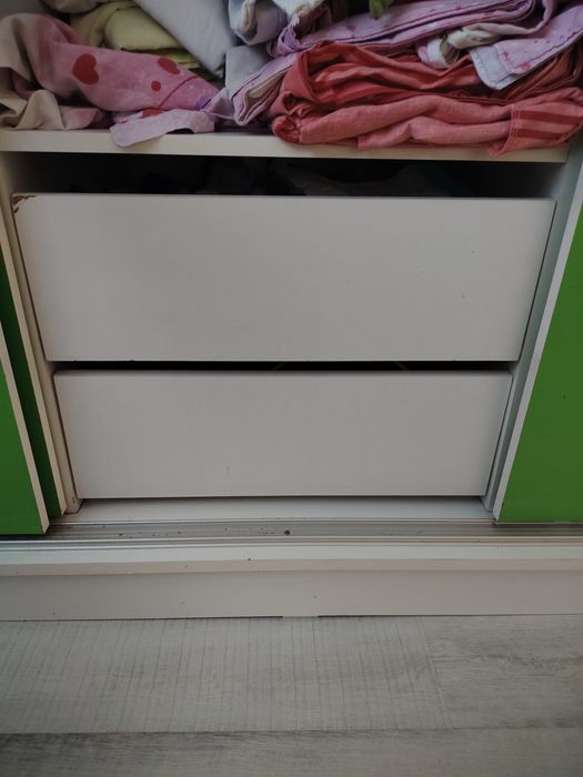 Dressing, șifonier verde cu alb