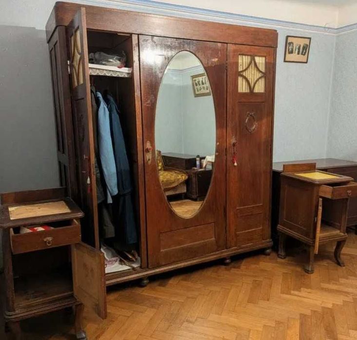 Sifonier/dulap Art Deco interbelic 1930–1940 lemn masiv cristal unicat