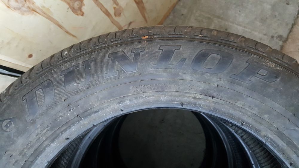 Гуми 205 60 16 4 броя дънлоп