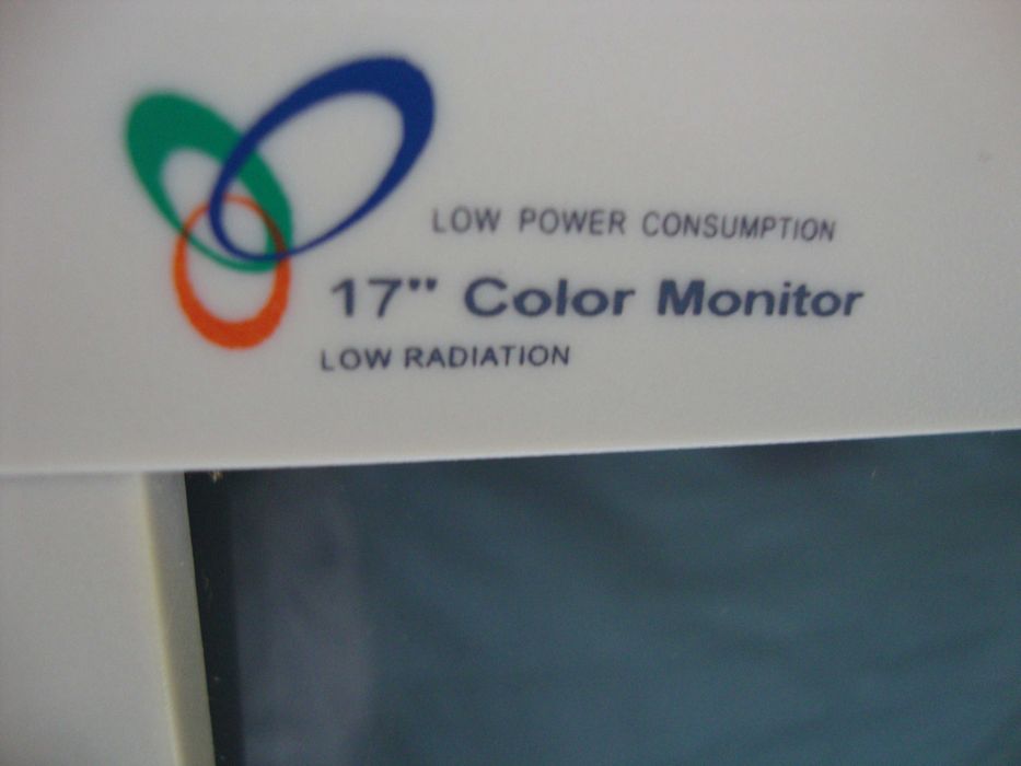 Monitor CRT Horizon 7002D, diagonala 17 "