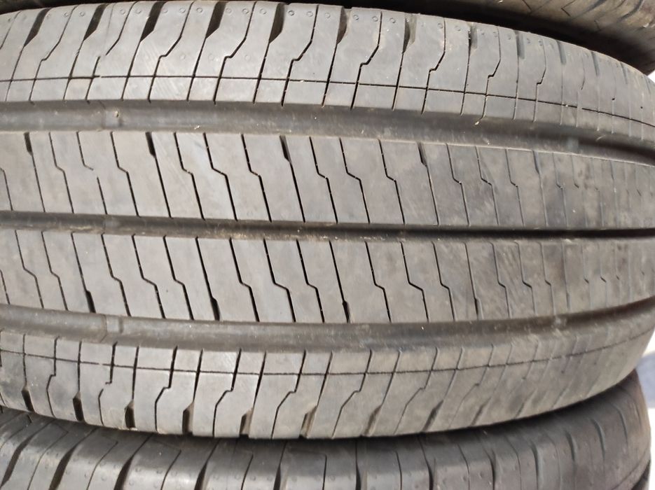 235/65/16c Continental