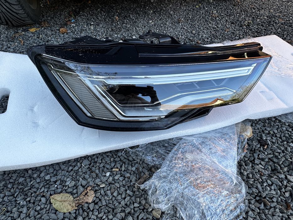 Far audi A6 C8  partea dreapta Nou