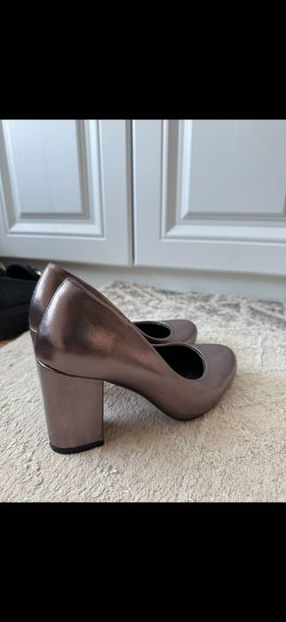 Продам туфли 35 размер одевали 3 раза