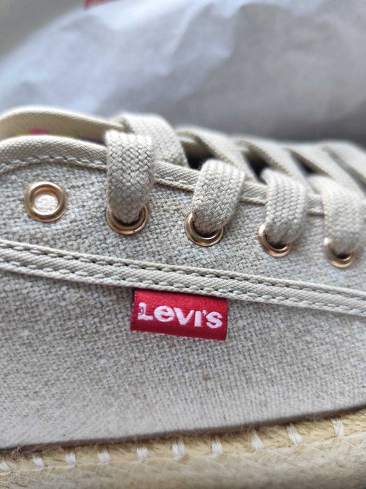 Levis Lavic marime 41