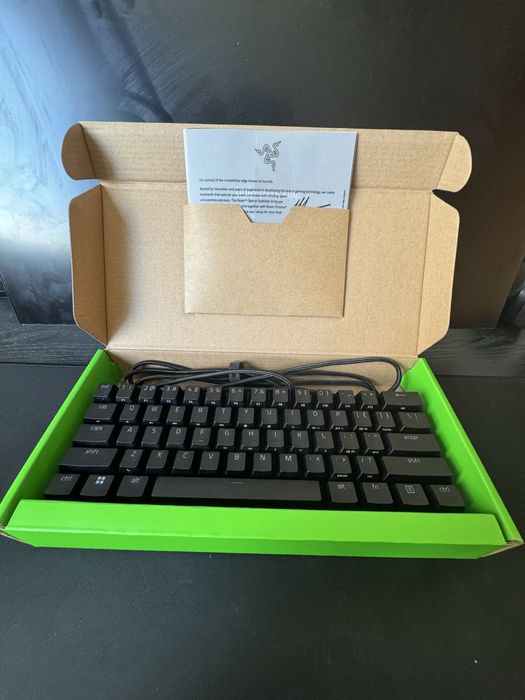 Гейминг клавиатура- Razer huntsman mini 60%