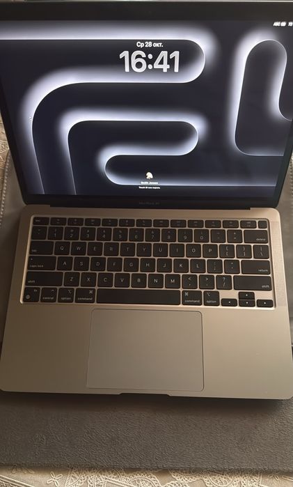 Apple MacBook Air 13" M1 (2020)