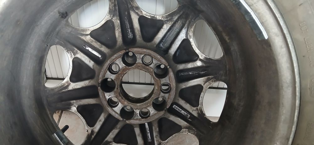 Продам диски р16 мерседес 140