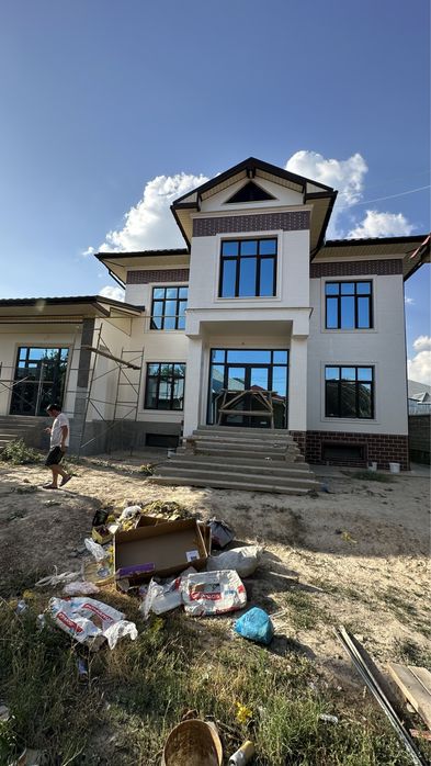 Жидкии травертин / Обрамление окон