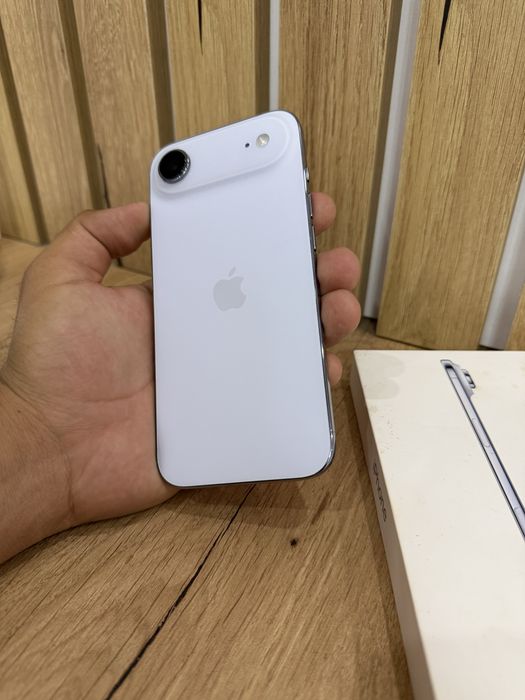 Iphone 17 air 256 gb 100%  sky blue