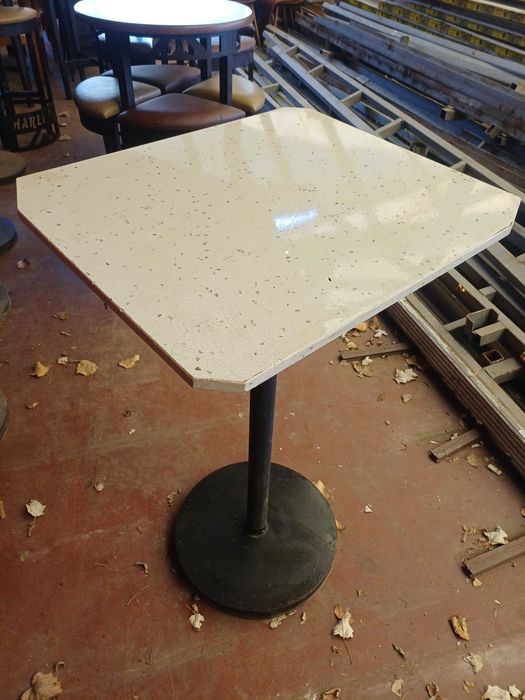 Висока Бар маса с керамичен плот