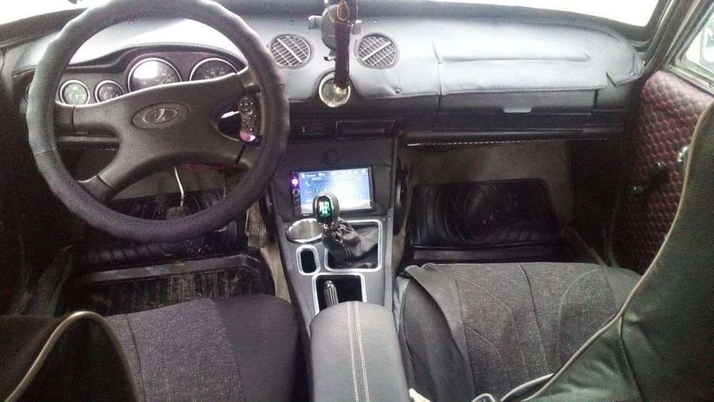 Vaz 2101 sotiladi