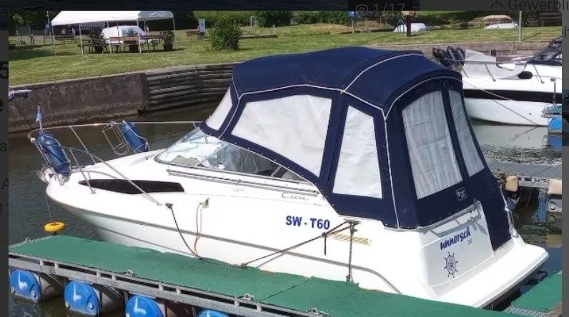 Моторна яхта Bayliner 2355