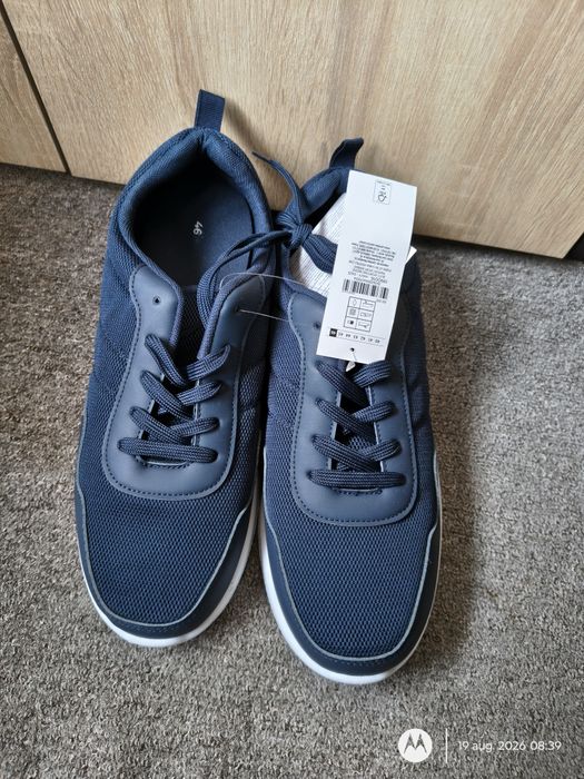 Adidași Nr 46 pânzati noi cu eticheta