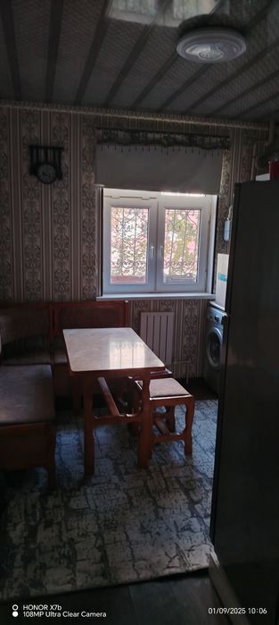 Guliston shahar 6 mavzeda ijaraga 2 xonali  uy beriladi