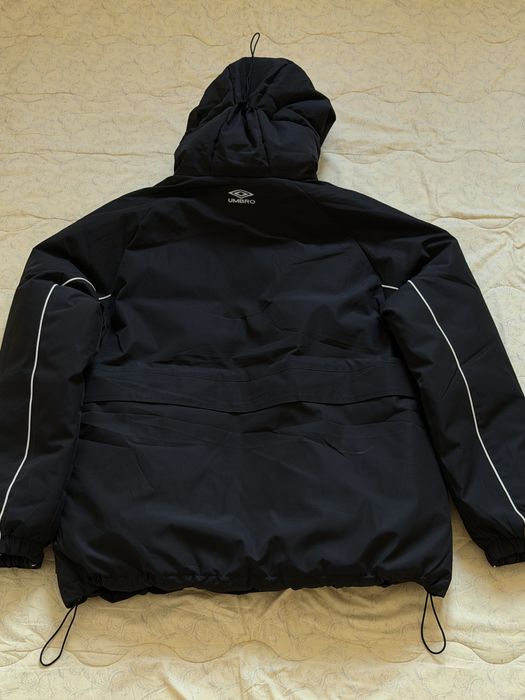 Продам б/у Куртку