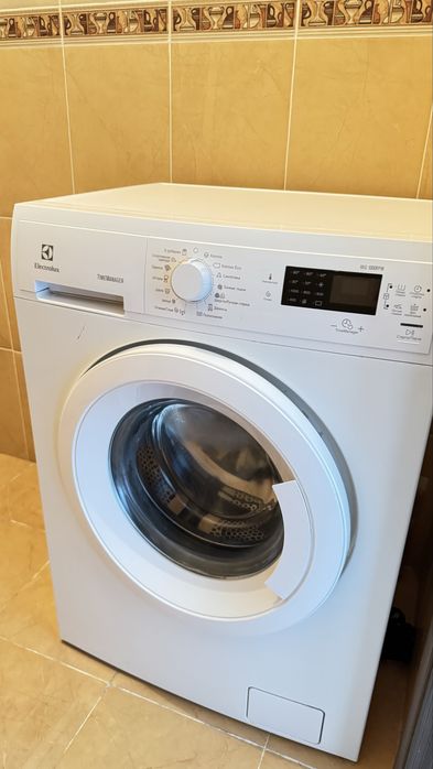 Продам стиралку холодильник кухню