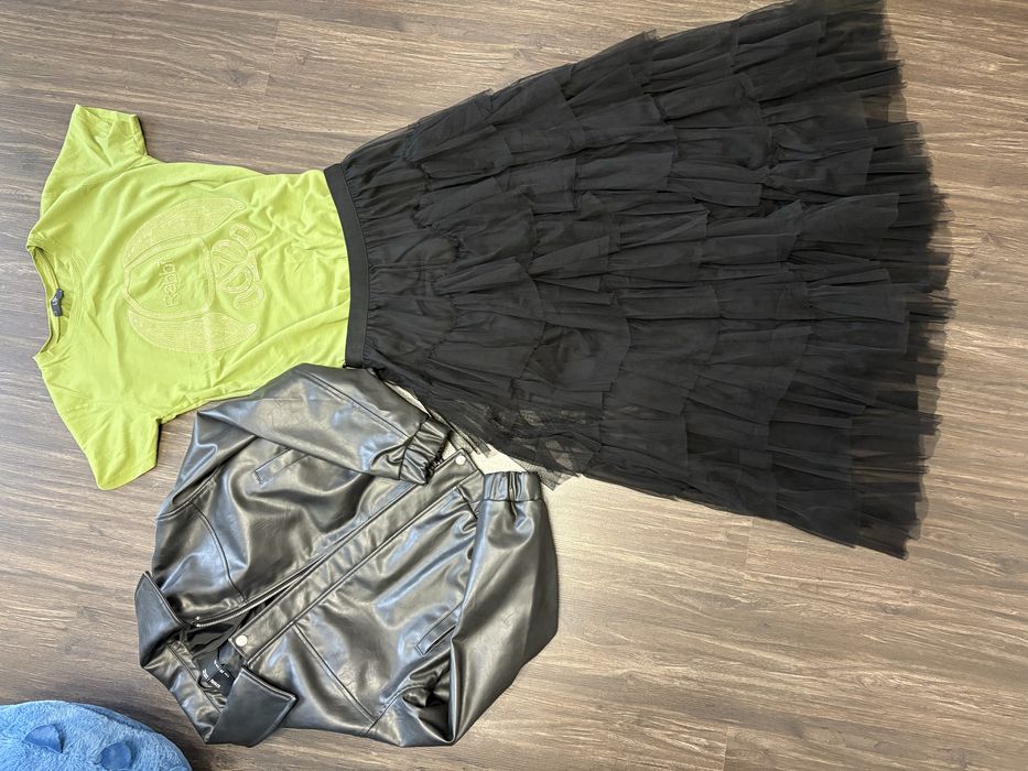 Дамски нов сет яке пола и тениска