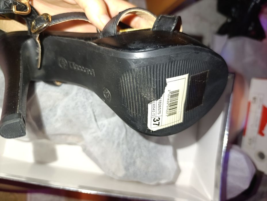 Босоножки на платформе новые