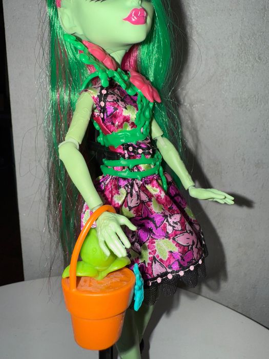 кукла Monster High