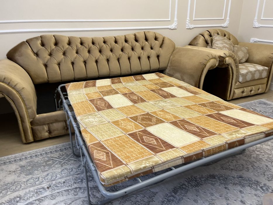 Проется диван с креслами